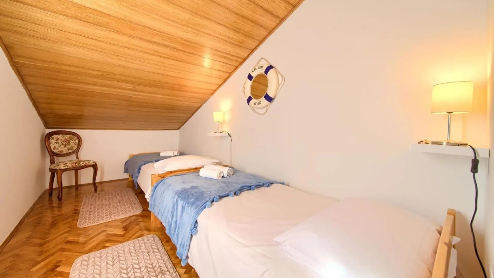Apartment Ferienwohnung Fuer 5 Personen Ca 55 Qm In Njivice, Kvarner Bucht Krk